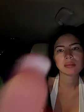 clairewntr online show from December 2, 8:32 pm