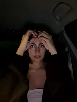 clairewntr online show from January 9, 9:33 pm