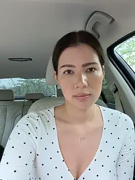 clairewntr online show from May 13, 3:30 pm