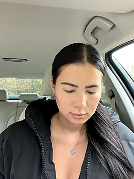 clairewntr online show from November 1, 10:42 am