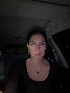 clairewntr online show from November 17, 7:51 pm