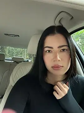 clairewntr online show from May 6, 3:38 pm