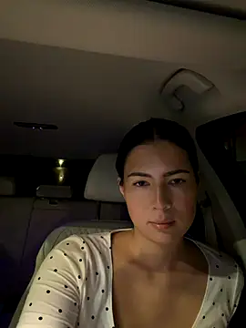 clairewntr online show from October 18, 7:16 pm