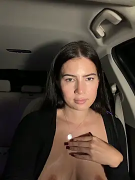 clairewntr online show from October 30, 7:33 pm