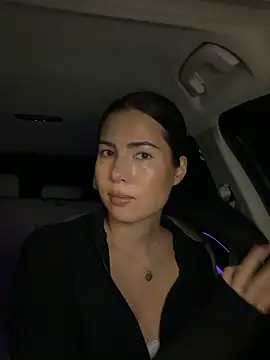 clairewntr online show from October 21, 7:24 pm