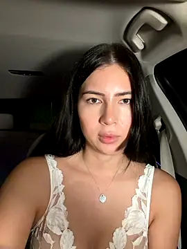 clairewntr online show from November 15, 8:02 pm