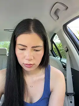 clairewntr online show from April 26, 12:24 pm