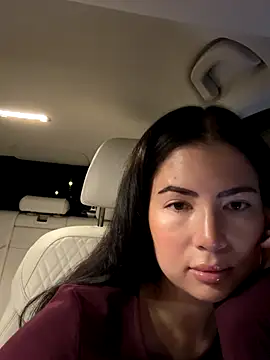 clairewntr online show from October 4, 3:52 am