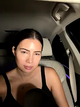 clairewntr online show from November 14, 8:12 pm