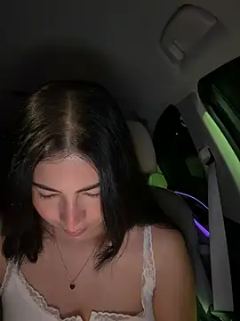 Snapshot of clairewntr chatting on February 2, 9:03 pm clairewntr online show from February 2, 9:03 pm