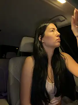 clairewntr online show from March 25, 10:30 pm