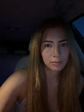 clairewntr online show from July 4, 8:24 pm