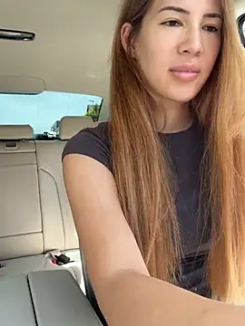 clairewntr online show from July 3, 11:17 am