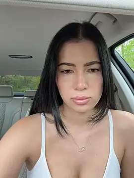 clairewntr online show from April 19, 11:33 am