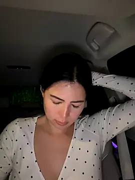 clairewntr online show from November 28, 8:53 pm