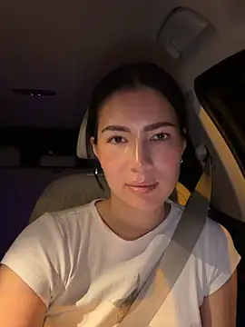 clairewntr online show from March 16, 11:18 pm