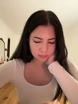 clairewntr online show from January 15, 8:05 pm