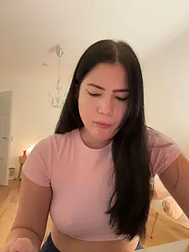 clairewntr online show from January 26, 6:37 pm