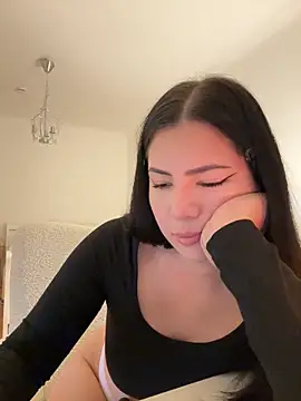 clairewntr online show from January 20, 9:22 pm