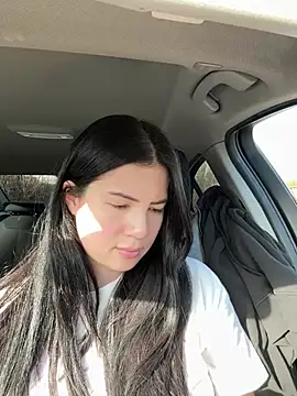 clairewntr online show from March 4, 9:29 am