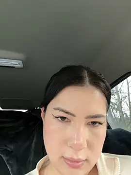 clairewntr online show from January 17, 1:46 pm