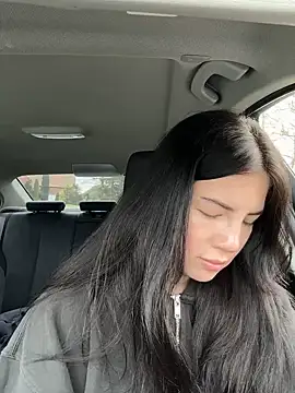 clairewntr online show from February 20, 1:30 pm
