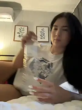clairewntr online show from February 3, 6:07 pm