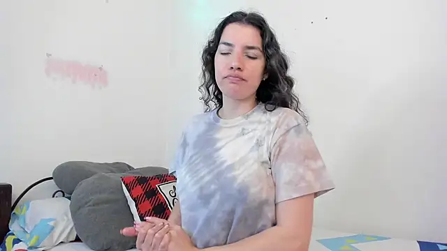 Snapshot of carmesix chatting on December 3, 8:44 pm carmesix online show from December 3, 8:44 pm