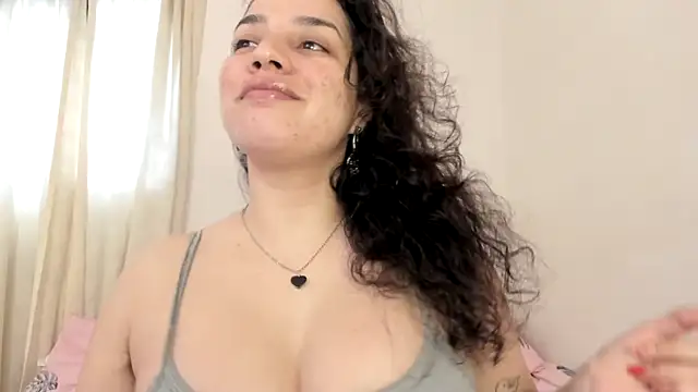 Snapshot of carmesix chatting on November 11, 10:04 pm carmesix online show from November 11, 10:04 pm