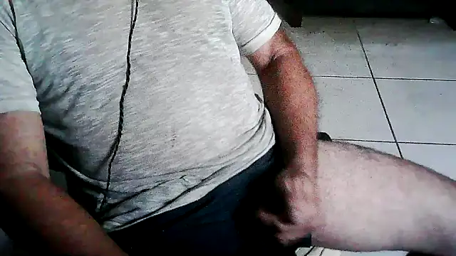 eduar570 online show from April 2, 9:38 am