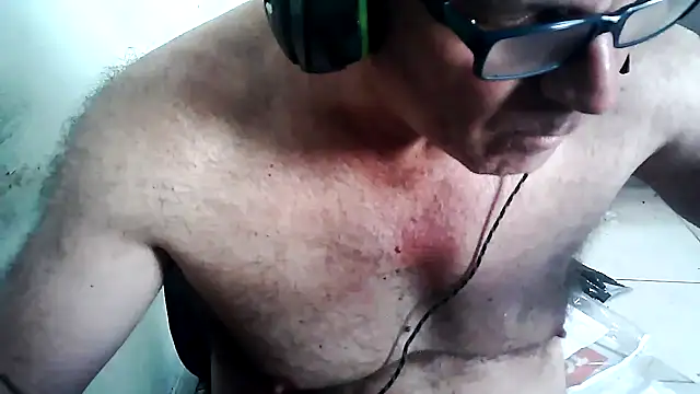 Snapshot of eduar570 chatting on January 10, 1:17 pm eduar570 online show from January 10, 1:17 pm