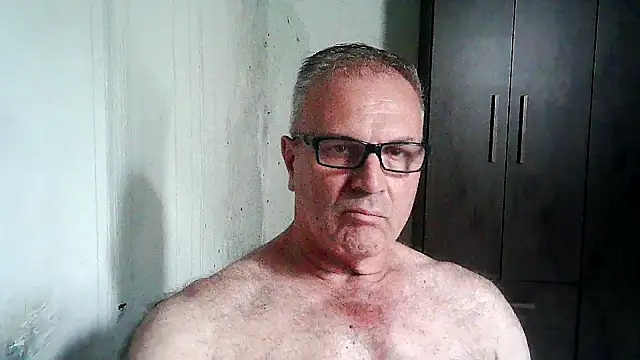 Snapshot of eduar570 chatting on January 18, 4:21 pm eduar570 online show from January 18, 4:21 pm