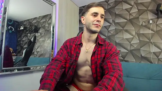 Latino stud4u online show from December 3, 4:02 am