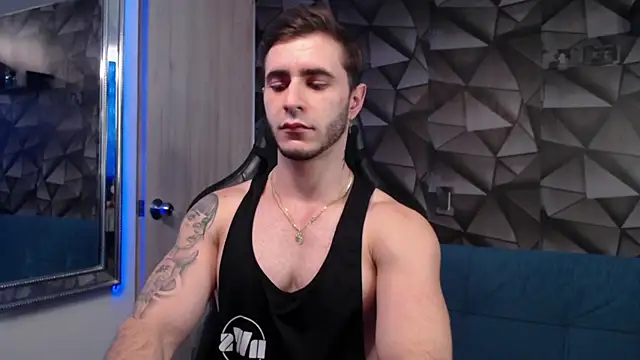 Snapshot of Latino_stud4u chatting on October 13, 9:16 pm Latino stud4u online show from October 13, 9:16 pm