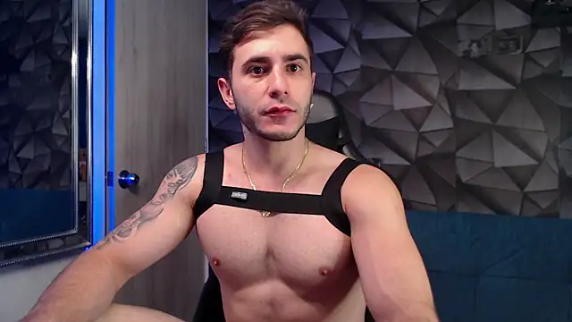 Snapshot of Latino_stud4u chatting on October 11, 1:28 am Latino stud4u online show from October 11, 1:28 am