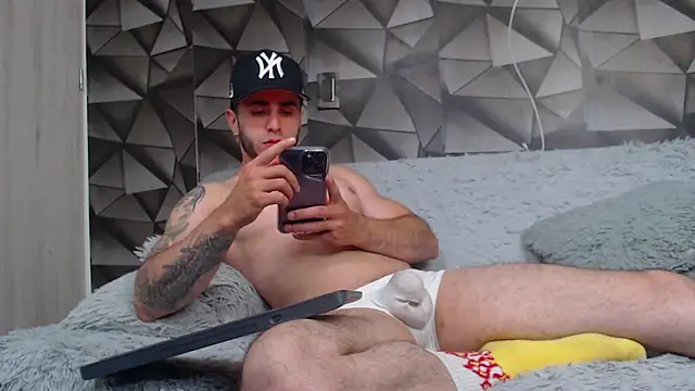 Latino stud4u online show from January 10, 6:09 am