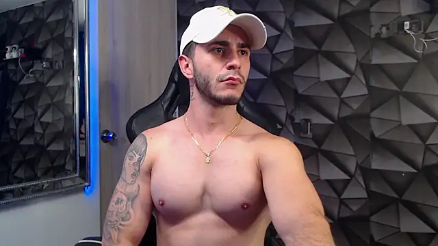 Latino stud4u online show from November 5, 10:46 pm