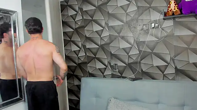 Latino stud4u online show from February 11, 4:34 am