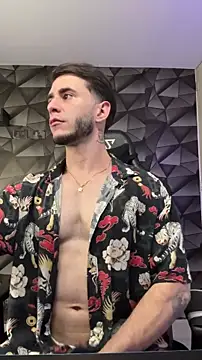 Latino stud4u online show from November 12, 1:10 am