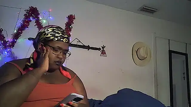 Snapshot of princess_peach_18 chatting on February 13, 3:39 am princess peach 18 online show from February 13, 3:39 am