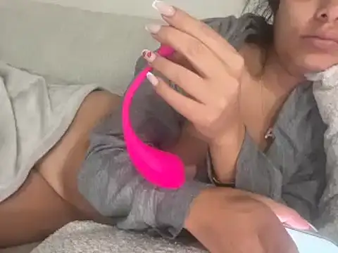 Snapshot of tbaexoxox chatting on February 28, 11:48 pm tbaexoxox online show from February 28, 11:48 pm