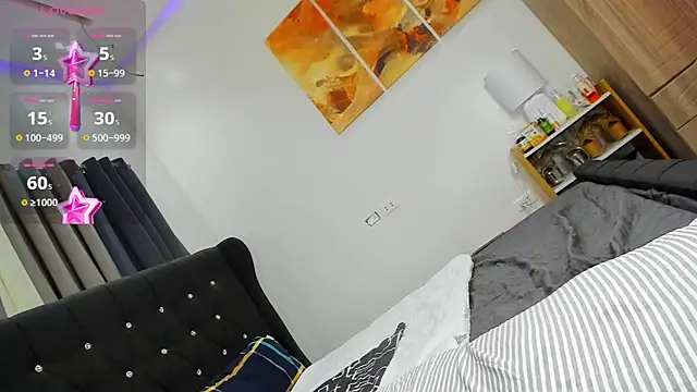 Divine   Eloeura online show from March 11, 6:08 pm