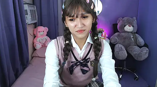 Snapshot of urlovelyfreya chatting on February 19, 7:48 pm urlovelyfreya online show from February 19, 7:48 pm