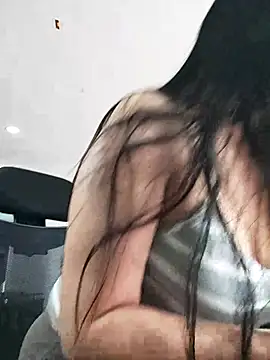 Snapshot of aisha_latina chatting on July 15, 1:29 pm aisha latina online show from July 15, 1:29 pm