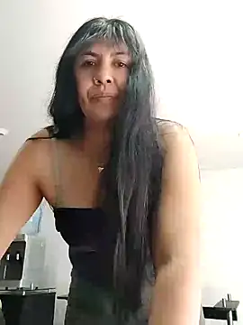 aisha latina online show from October 24, 1:54 pm