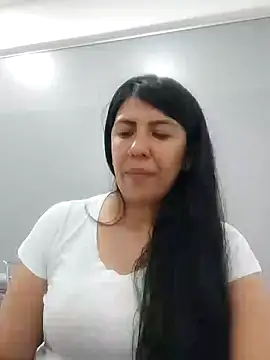 Snapshot of aisha_latina chatting on February 27, 3:48 pm aisha latina online show from February 27, 3:48 pm