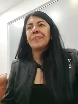 Snapshot of aisha_latina chatting on March 10, 2:48 pm aisha latina online show from March 10, 2:48 pm