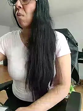 aisha latina online show from November 20, 3:12 pm