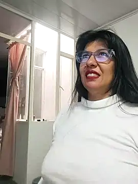 aisha latina online show from February 23, 3:01 pm