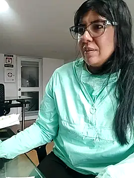 aisha latina online show from April 7, 2:41 pm